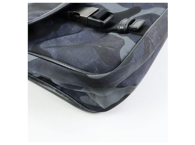 Borsa a tracolla PRADA in nylon e pelle Saffiano con logo triangolare VA0768 - vista 10