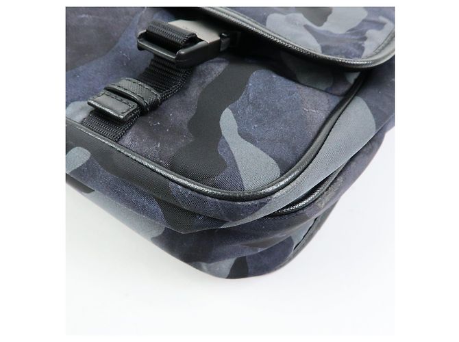 Borsa a tracolla PRADA in nylon e pelle Saffiano con logo triangolare VA0768 - vista 11
