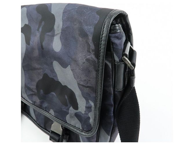 Borsa a tracolla PRADA in nylon e pelle Saffiano con logo triangolare VA0768 - vista 14
