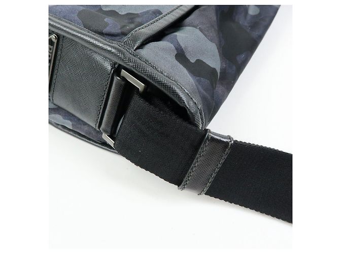 Borsa a tracolla PRADA in nylon e pelle Saffiano con logo triangolare VA0768 - vista 8