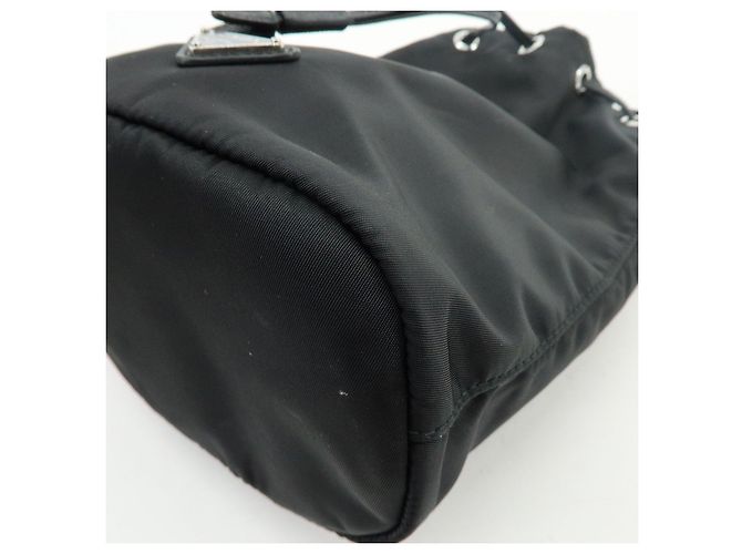 PRADA Borsa Pouch in Nylon e Pelle Saffiano con Logo Triangolare Nero 1NS369 - vista 10