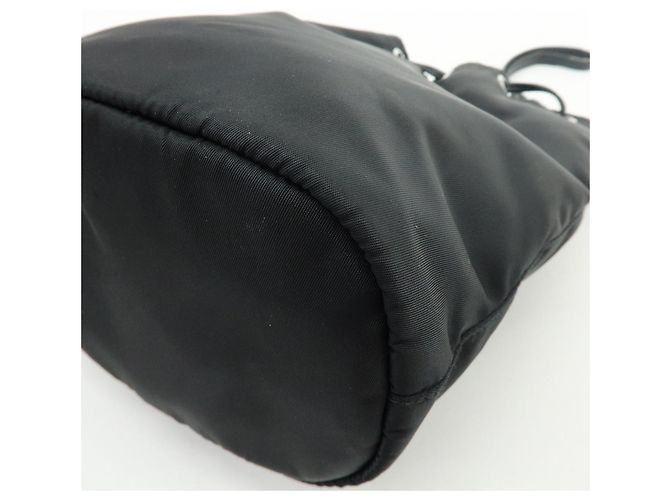 PRADA Borsa Pouch in Nylon e Pelle Saffiano con Logo Triangolare Nero 1NS369 - vista 12