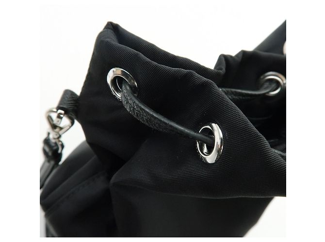 PRADA Borsa Pouch in Nylon e Pelle Saffiano con Logo Triangolare Nero 1NS369 - vista 20