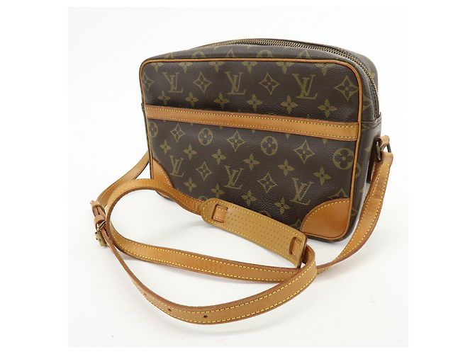 Louis Vuitton Monogram Trocadero 27 Shoulder Crossbody Bag M51274 - vista 3