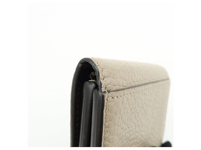 Louis Vuitton Portefeuille Capucines Galet Compact Wallet Galet M68747 - vista 12