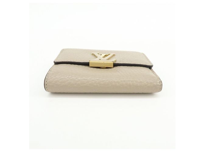 Louis Vuitton Portefeuille Capucines Galet Compact Wallet Galet M68747 - vista 5