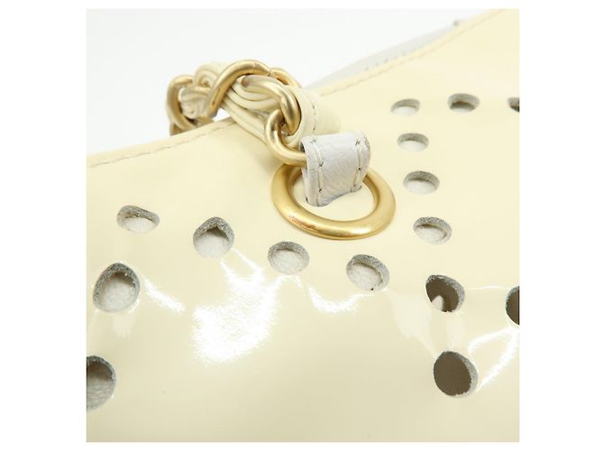 CHANEL COCO Mark Lackleder Schultertasche mit Perforation und Kette Ivory - Ansicht 10