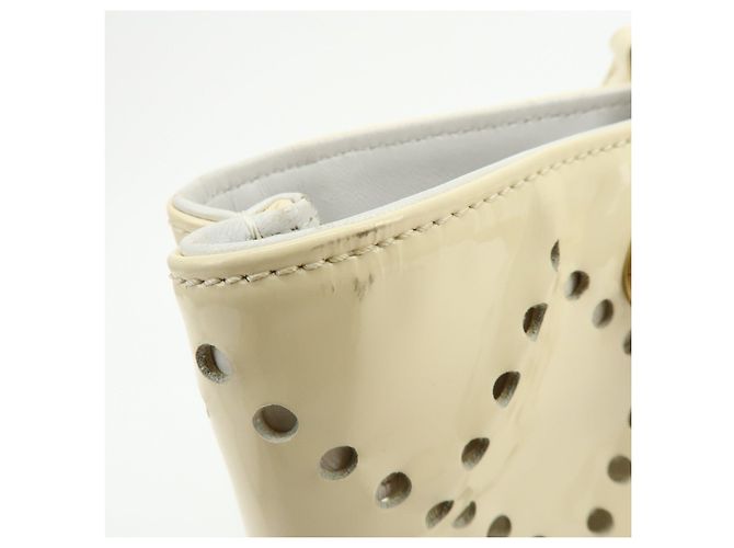 CHANEL COCO Mark Lackleder Schultertasche mit Perforation und Kette Ivory - Ansicht 13