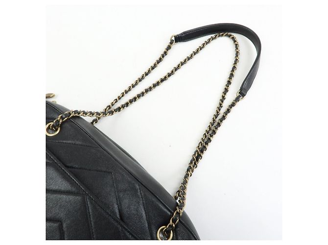 Borsa a tracolla CHANEL Chevron in pelle di vitello nera - vista 6