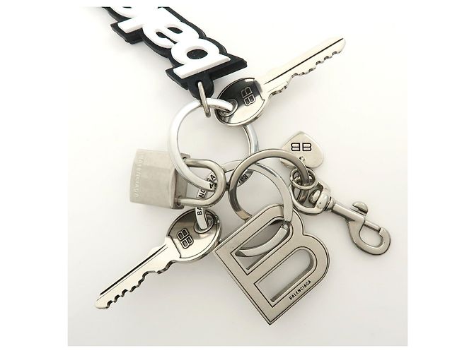 BALENCIAGA Kit Rubber Brass Bag Charm Key Chain Black White - vista 7