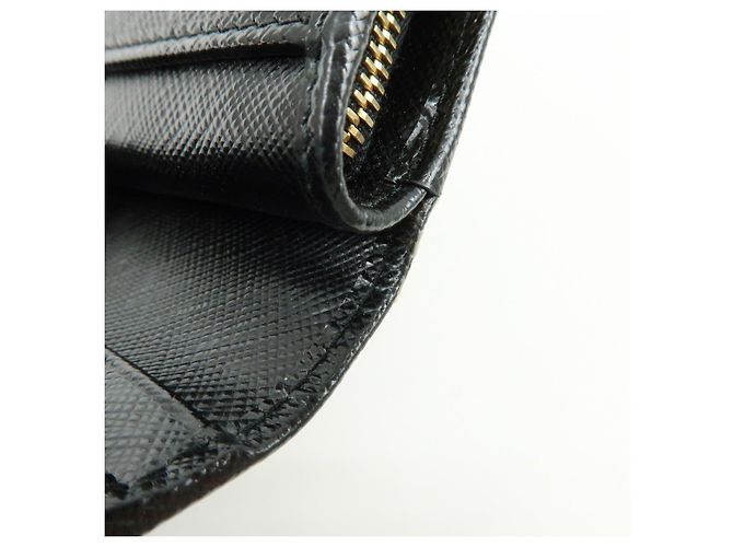 Cartera compacta bi-fold PRADA de piel Saffiano Negra 1ML225 - vista 19
