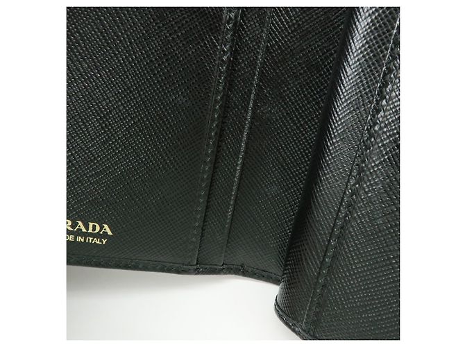 Cartera compacta bi-fold PRADA de piel Saffiano Negra 1ML225 - vista 21