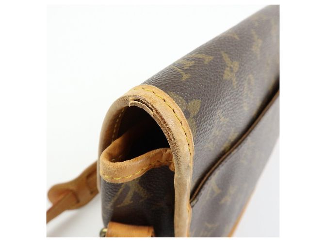 Borsa a tracolla Louis Vuitton Monogram Gibessière MM M42247 - vista 13