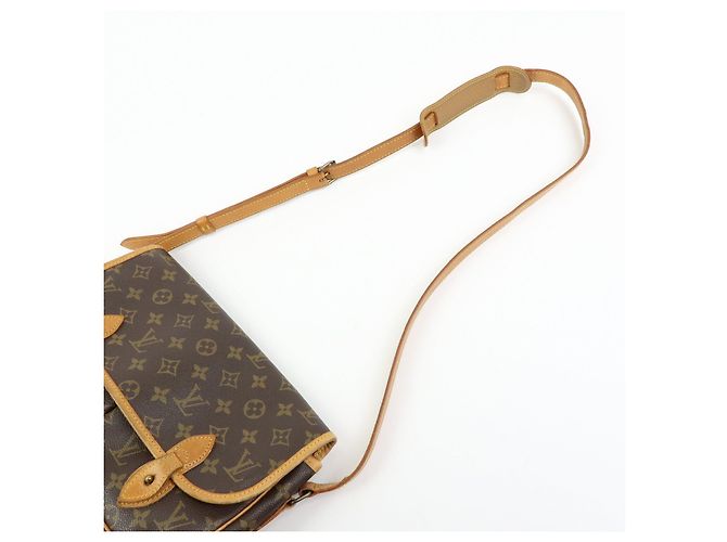 Borsa a tracolla Louis Vuitton Monogram Gibessière MM M42247 - vista 6