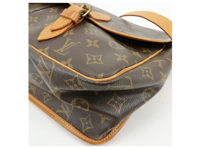 Louis Vuitton Monogram Canvas Gibeciere GM Shoulder Bag M42249 - vista 11