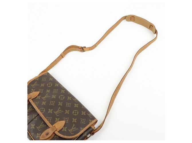 Louis Vuitton Monogram Gibeciere MM Shoulder Bag Brown M42247 - vista 6