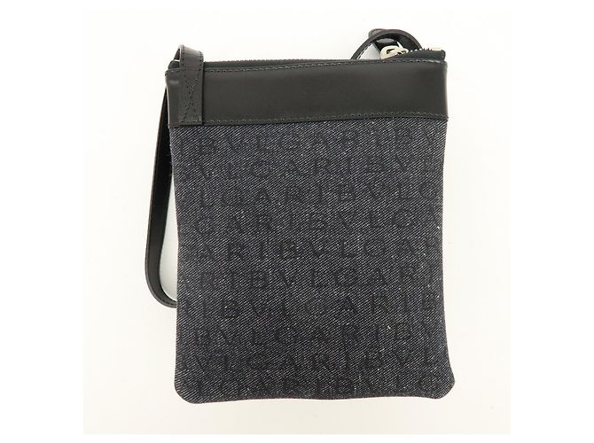 Bulgari Borsa a spalla e borsa a tracolla BVLGARI Logo Mania in pelle e denim Nero - vista 2