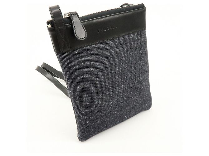 Bulgari Borsa a spalla e borsa a tracolla BVLGARI Logo Mania in pelle e denim Nero - vista 4