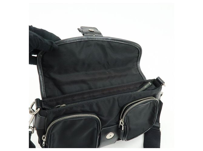 Borsa a tracolla PRADA in nylon e pelle Saffiano con logo triangolare Nero BT0464 - vista 15
