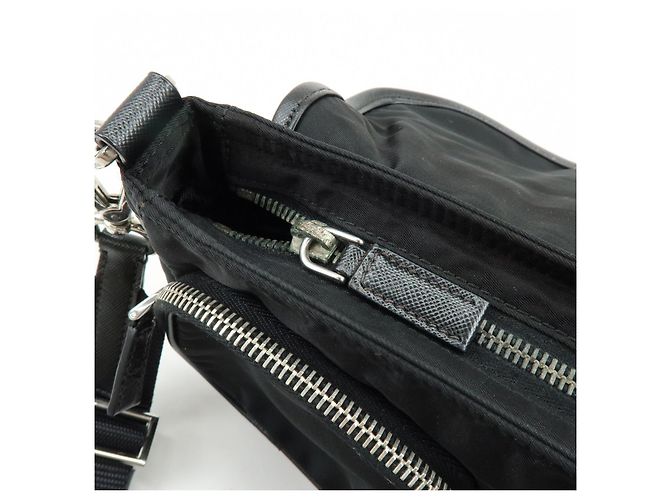 Borsa a tracolla PRADA in nylon e pelle Saffiano con logo triangolare Nero BT0464 - vista 17