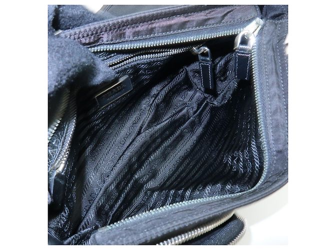 Borsa a tracolla PRADA in nylon e pelle Saffiano con logo triangolare Nero BT0464 - vista 21
