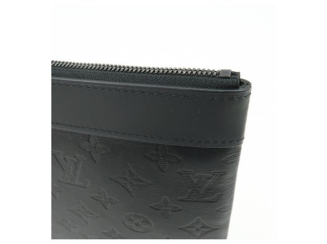 Louis Vuitton Monogram Shadow Pochette Discovery Cluth Bag Black M62903 - vista 11