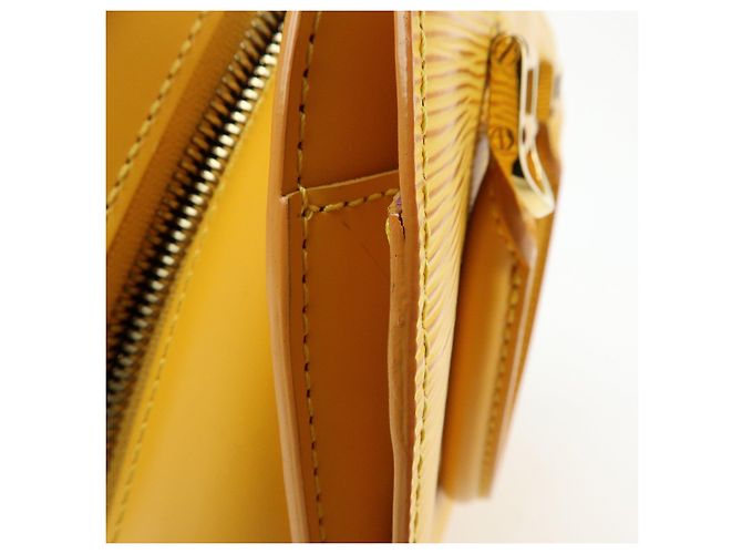 Borsa a mano Louis Vuitton Epi Epi Leather Pont Neuf Jaune M52059 - vista 18