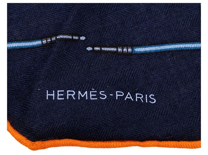 Hermès Hermes Losange GM Schal in Navy - Ansicht 2