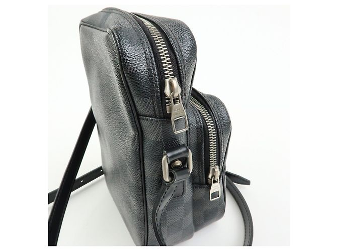 Louis Vuitton Damier Graphite Rem Shoulder Bag Black N41446 - vista 17