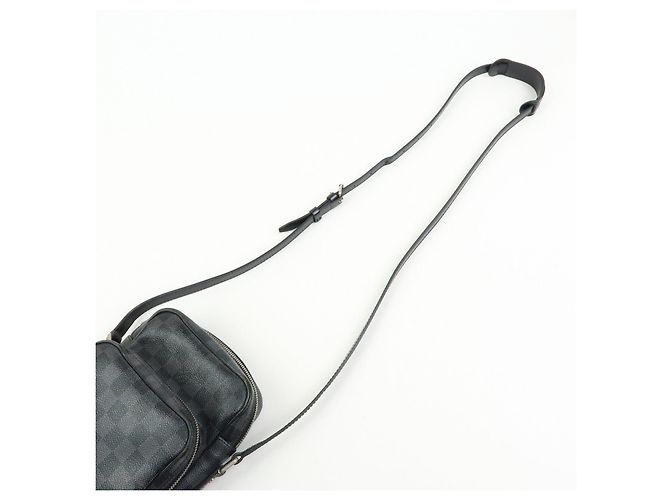 Louis Vuitton Damier Graphite Rem Shoulder Bag Black N41446 - vista 6