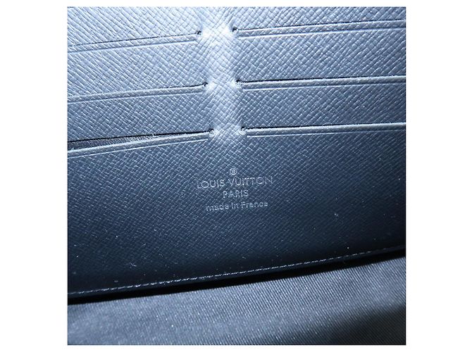 Louis Vuitton Monogram Eclipse Soft Trunk Wallet Shoulder Bag M69838 - vista 21