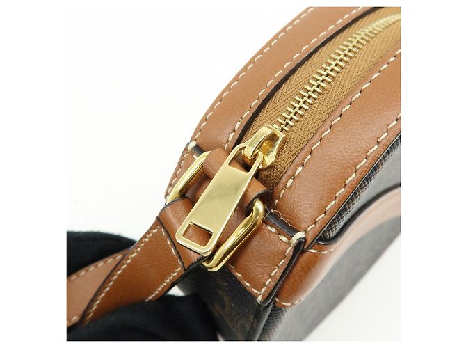 Céline CELINE Triomphe Borsa a spalla rotonda in PVC e pelle Borsa rotonda Marrone - vista 15