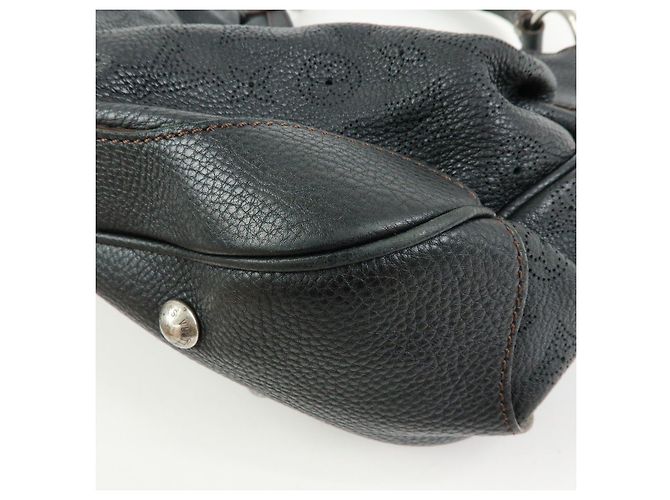 Borsa a tracolla Louis Vuitton Monogram Mahina Solar PM Noir M93127 - vista 11