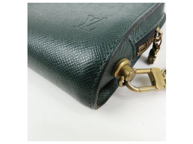 Louis Vuitton Taiga Baikal Clutch Bag Pouch Epicea M30184 - vista 7
