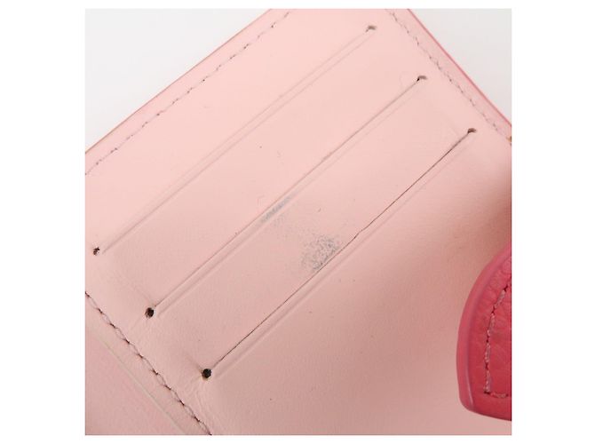 Cartera Compacta Vertical de Piel Louis Vuitton By the Pool M82461 - vista 16