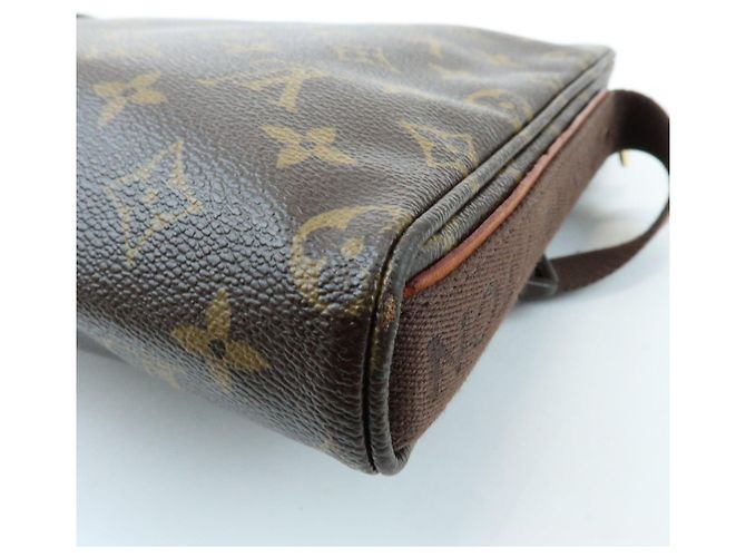 Borsa a tracolla Louis Vuitton Monogram Trotteur Beaubourg Brown M97037 - vista 12