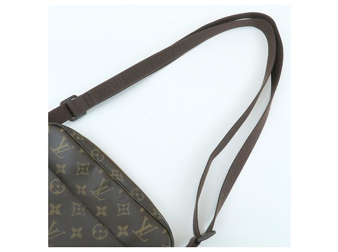 Borsa a tracolla Louis Vuitton Monogram Trotteur Beaubourg Brown M97037 - vista 6
