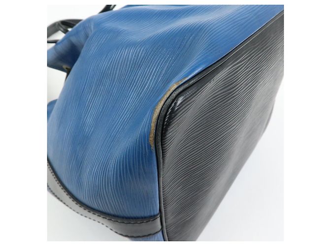 Borsa a tracolla Louis Vuitton Epi Petit Noe Bi-color Noir Blue Ｍ44152 - vista 12