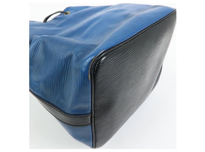 Borsa a tracolla Louis Vuitton Epi Petit Noe Bi-color Noir Blue Ｍ44152 - vista 14
