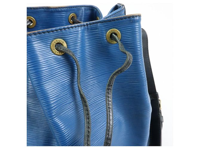 Borsa a tracolla Louis Vuitton Epi Petit Noe Bi-color Noir Blue Ｍ44152 - vista 18
