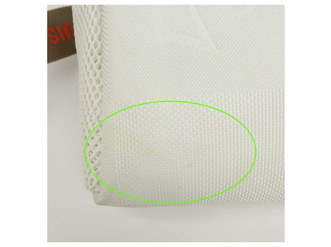 Louis Vuitton Damier Geant LV Cup Weatherly Shoulder Bag White M80637 - vista 18