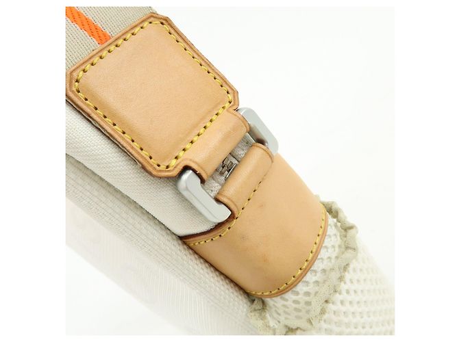 Louis Vuitton Damier Geant LV Cup Weatherly Shoulder Bag White M80637 - vista 8