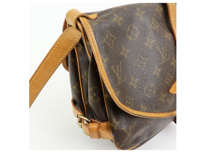 Louis Vuitton Monogram Saumur 30 Canvas Shoulder Bag Brown M42256 - vista 16