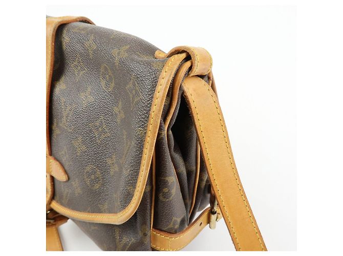 Louis Vuitton Monogram Saumur 30 Canvas Shoulder Bag Brown M42256 - vista 17
