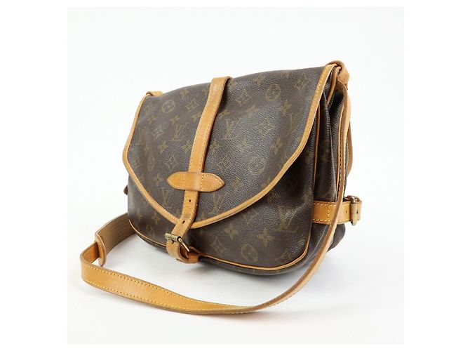 Louis Vuitton Monogram Saumur 30 Canvas Shoulder Bag Brown M42256 - vista 3