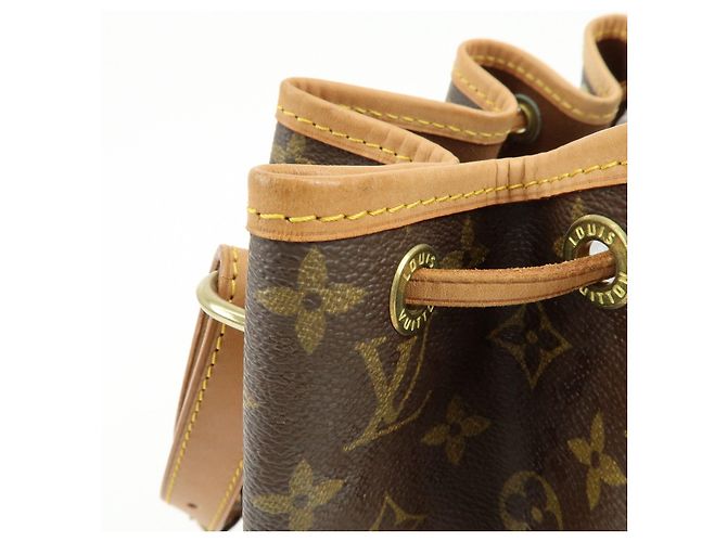 Borsa a tracolla Louis Vuitton Monogram Petit Noe Brown M42226 - vista 15