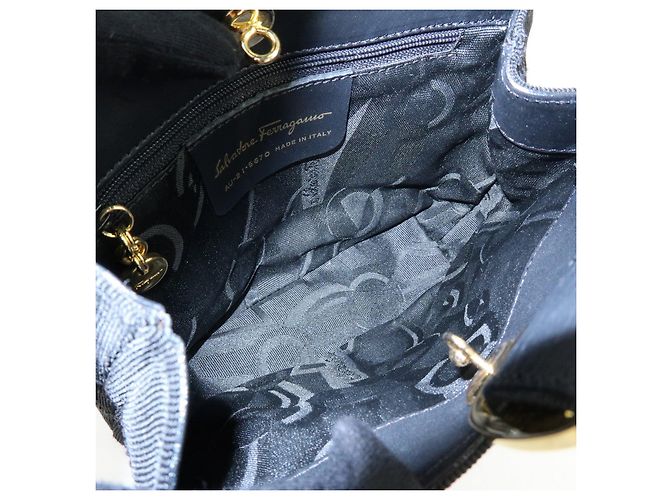 Salvatore Ferragamo Ferragamo Vara Canvas Leder Tiered Handtasche Pouch Schwarz - Ansicht 16