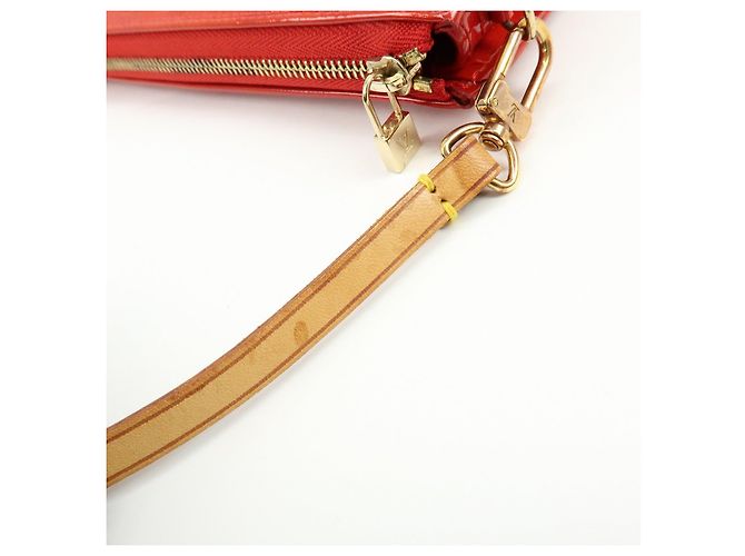 Louis Vuitton Monogram Vernis Lexington Accessoires Pouch Rouge M91132 - vista 8