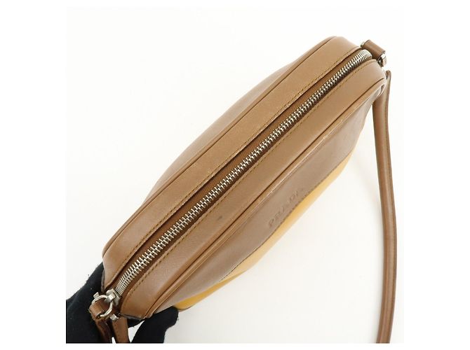 Borsa a spalla e borsa a mano in pelle PRADA Logo Sport Giallo Marrone - vista 20