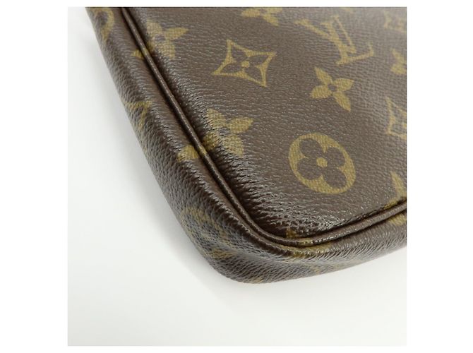 Louis Vuitton Monogram Cherry Pochette Accessoires Pouch M95008 - vista 12